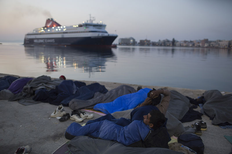 Турска обалска стража прихватила десетине миграната на Егејском мору