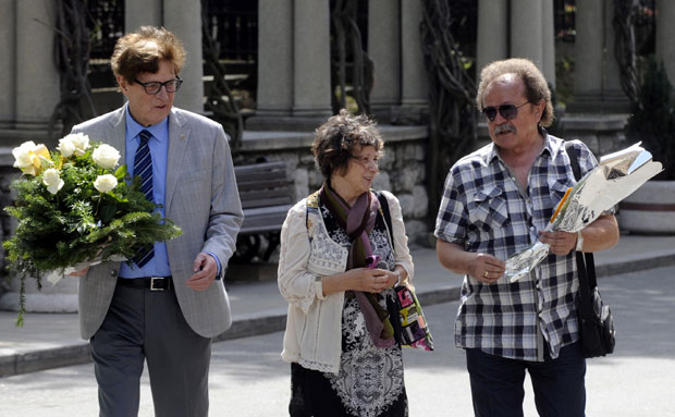 Тишина и 50 људи испратило Лолу