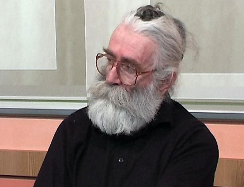 Опет звони мобилни Радована Караџића: Број др Дабића код Врањанца