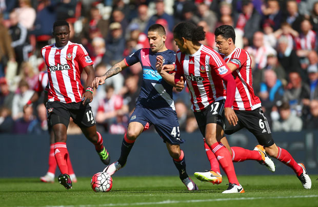 ПЛ: Њукасл све даље од опстанка, Керол удаљио Арсенал од борбе за титулу, преокрет Ситија, Челси изгубио