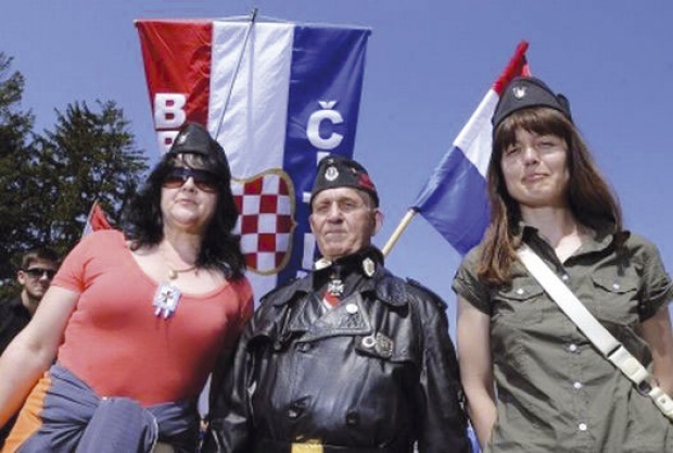 Хрватска: Озаконити поздрав “За дом спремни”