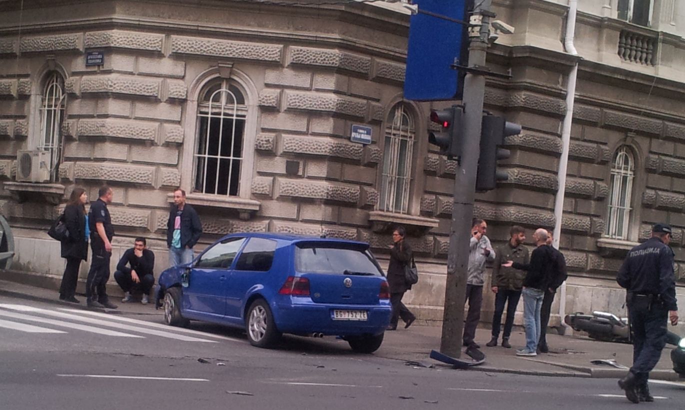 Повређен мотоциклиста у центру Београда