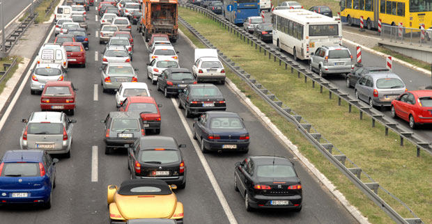 Ланчани судар на ауто-путу, велика гужва у оба правца!