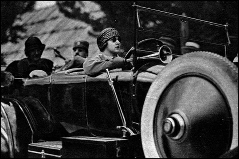 Београдске приче: Женско срце за воланом