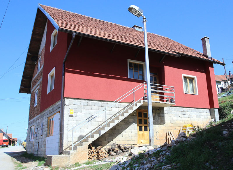 Чајетина: Нашли мртву бебу у пластичној кеси!