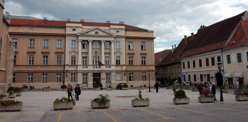 Хрватска основала комисију за праћење преговора Србије