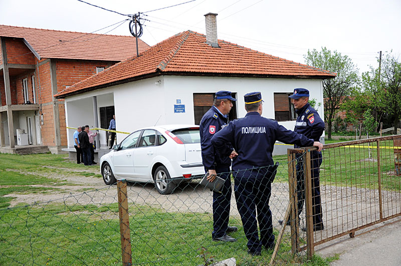 Дим угушио супружнике