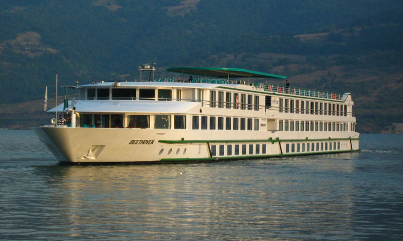 Доњи Милановац: Почиње сезона крузера