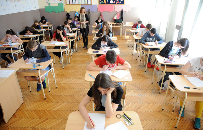 Осмаци вежбају матуру
