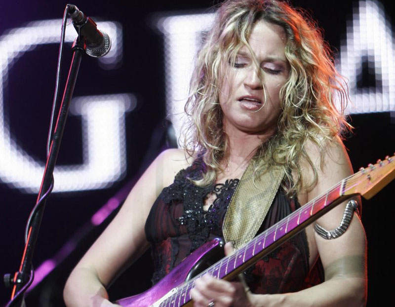 Блуз дива Ана Поповић свира у родном граду