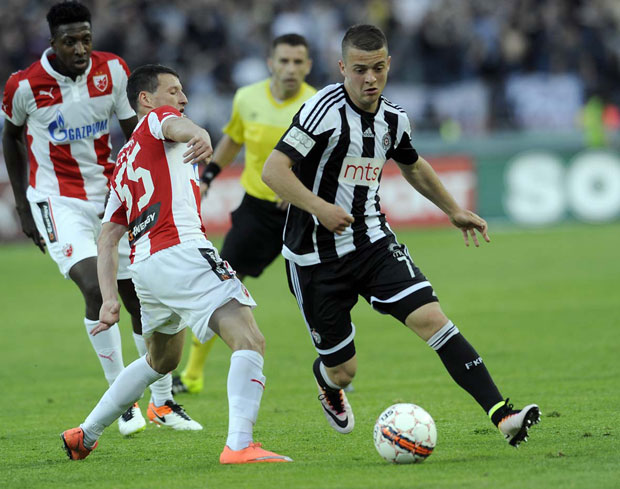 Михајловић: Како да играш фудбал док гледаш да ли су ти мајка и девојка добро