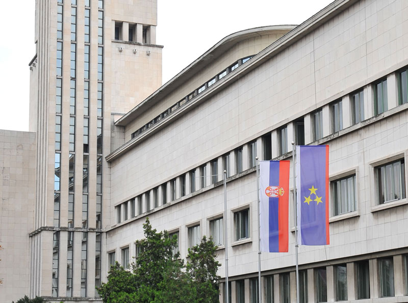 Трка 15 партија и коалиција