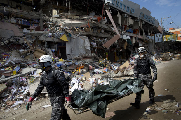 У земљотресу у Еквадору 480 мртвих и 2.560 повређених