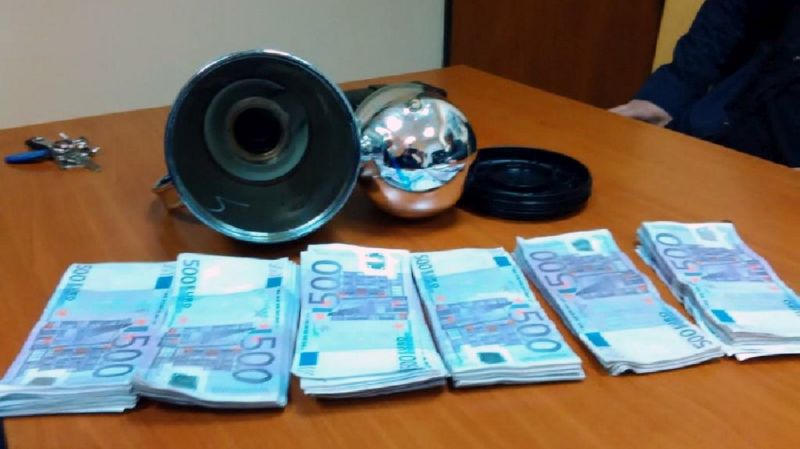 Напунили термос са 120.000 евра!