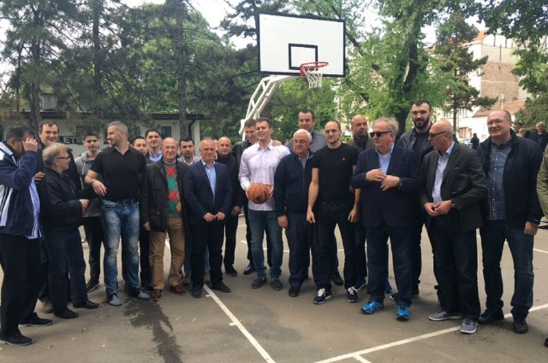 Маљковић и Весић одиграли кошаркашку утакмицу на Чубури