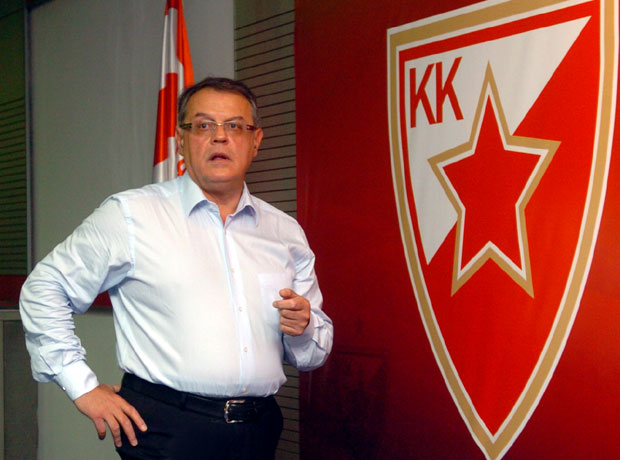 Човић: ФИБА се неодговорно понаша према кошарци