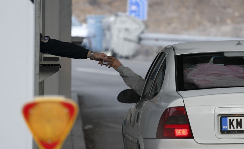 Брисел: Остају српске личне карте