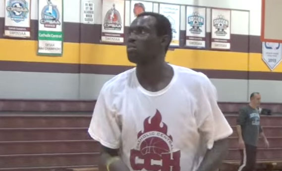 Играо за средњу школу са 29 година