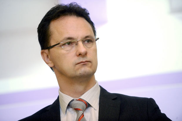 Влада поништава Вербићев конкурс!