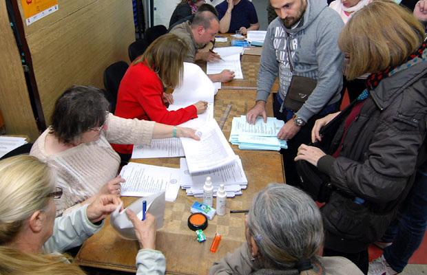 (УЖИВО) РИК (27,25 одсто гласова): СНС освојио 49,3 одсто гласова