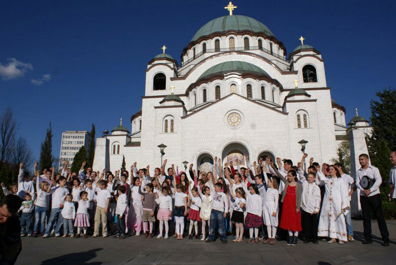 ВИДЕО: Васкршња песма мира и радости 