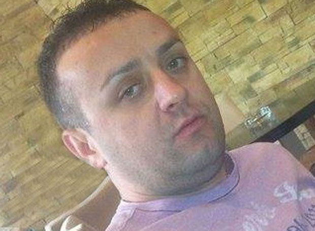 Бежао од полиције, па бацио дрогу кокошкама