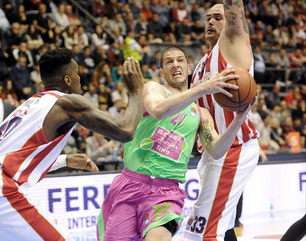 Звезда повела против Меге