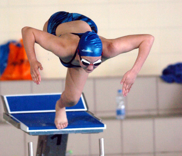 Једном ногом на кров света