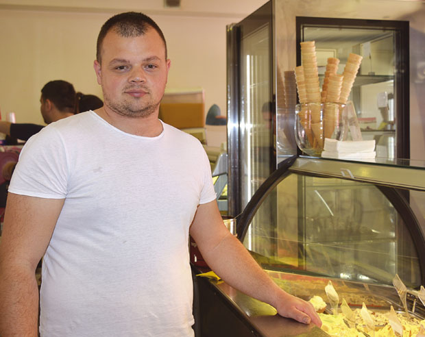 Сладе варош више од века