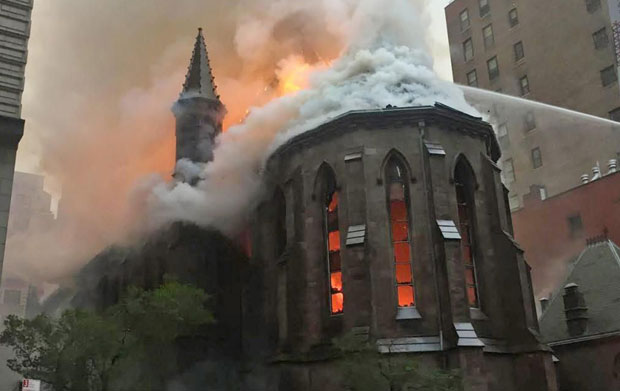 Амерички таблоид: Православни храмови запаљени због Степинца?