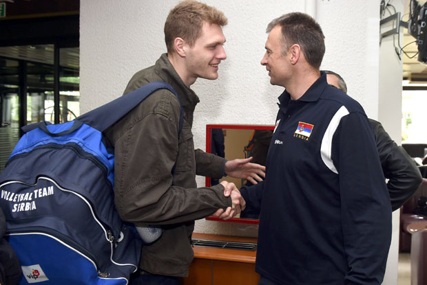 Грбић окупио изабранике: Морају да имају свест колико тренутно вреде