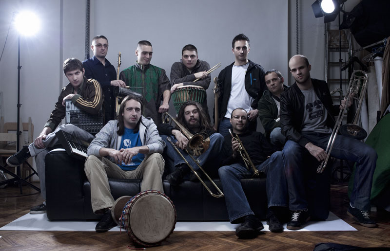 Ајри Еф-Ем и Рил Пјано три наступају  у Божидарцу