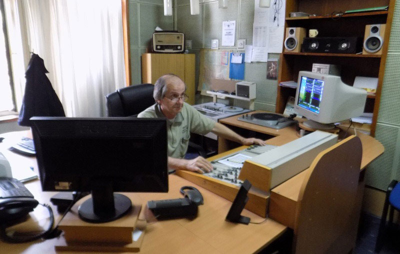 Угашен најстарији електронски медиј на југу Србије: Опроштај од Радија Лесковац уз сузе