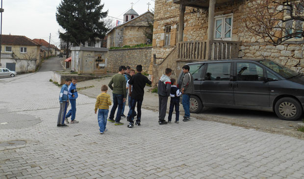 Албански погром још нас тера са огњишта