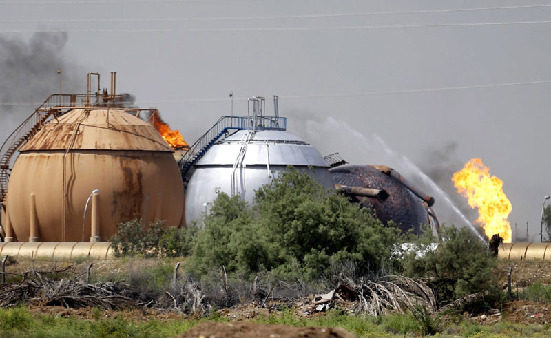 У два напада Исламске државе настрадало више од 45 особа (ВИДЕО)