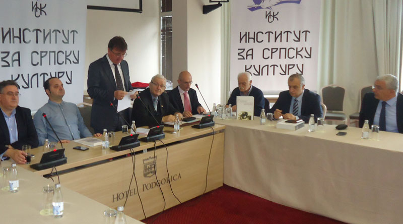 Референдум ископао поделе