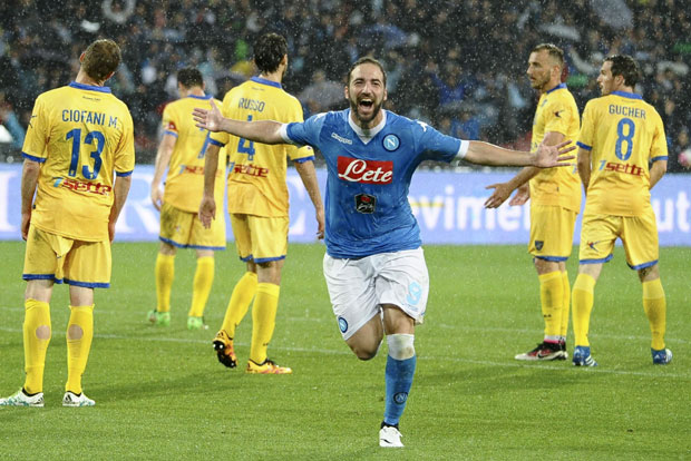 Наполи жели Игуаина још пет година