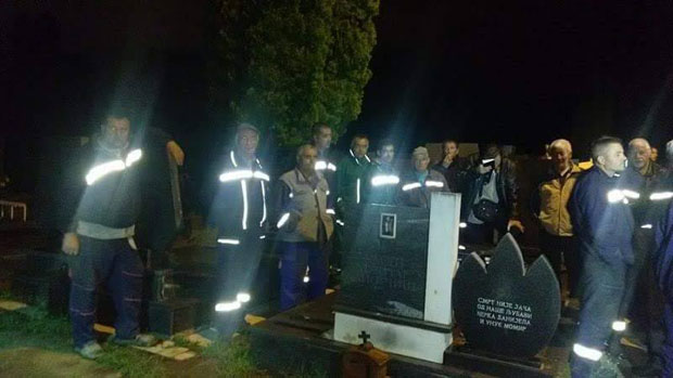 Гробари прекинули протест