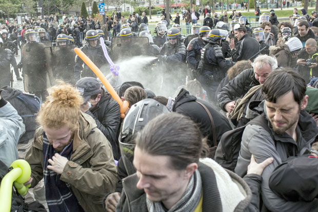 Настављени протести у Паризу