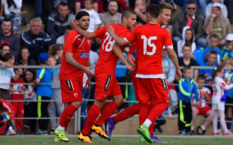 Звезда донелa осмехе у Грачаницу