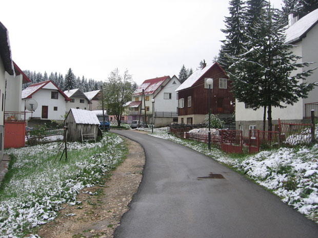 На Жабљаку други мајски снег