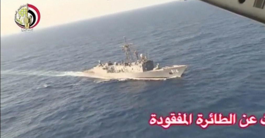 У води делови тела, пртљага и палог авиона