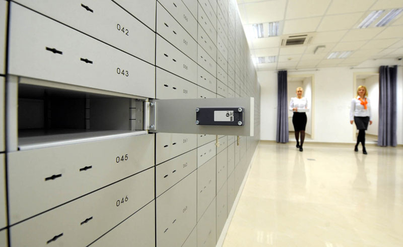 Француска престоница чува своје тајне закључане у трезорима