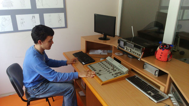 Водитељ из ђачке клупе