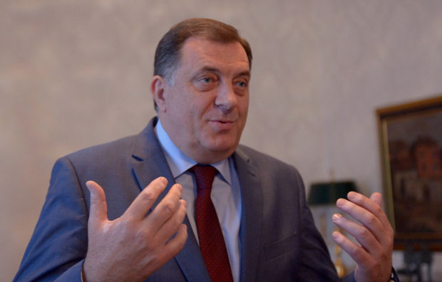 Додик: Непотребно Карамарково поређење Бањалуке с Блајбургом