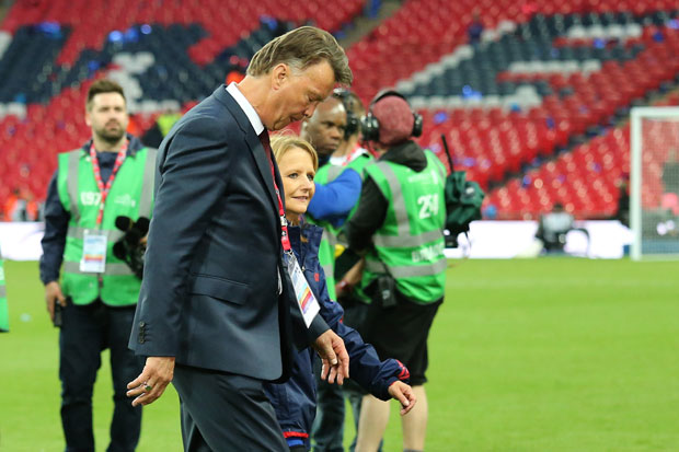 Јунајтед отпустио Ван Гала, чека се промоција Муриња