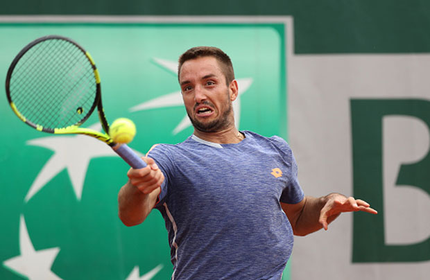 РГ: Лајовић због грчева предао меч Троицком