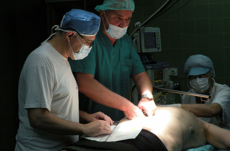 Оперишу киле кроз мали рез