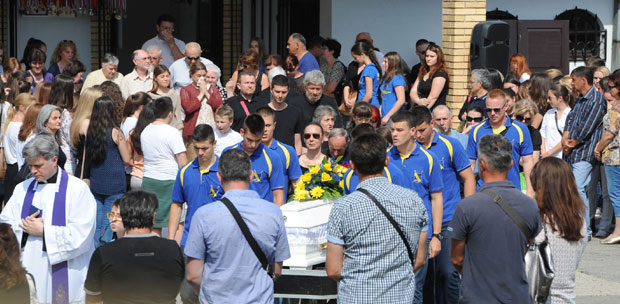 Последњи опроштај од младе веслачице: Катарина је у свему била прва