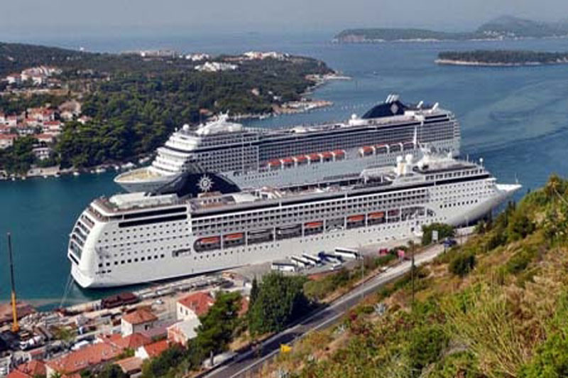 Српски студент избоден на крузеру, тучи претходина свађе око девојке!